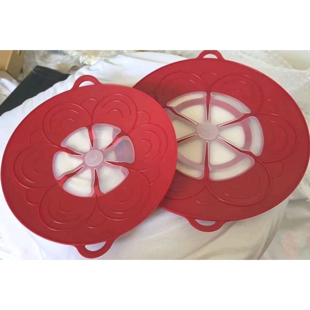Pampered Chef Red Boil-Over No More Set includes #2422 Small & #2423 Large